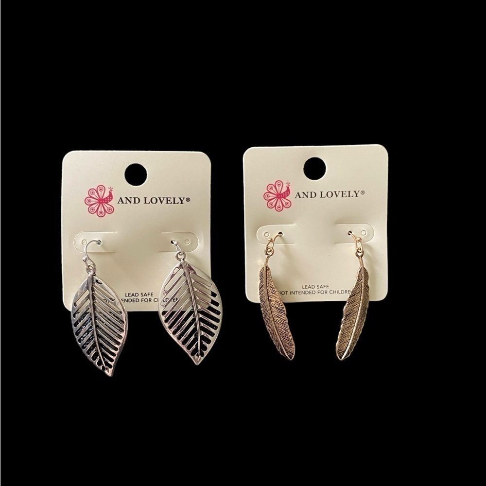 BOUTIQUE-TWO PAIR EARRINGS